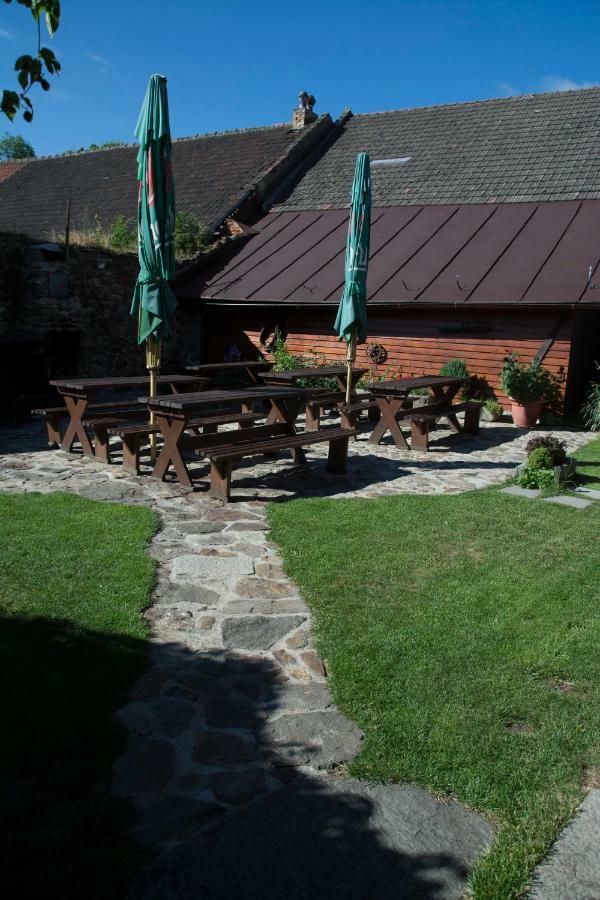 Penzion Kamenny Dvur Vimperk Buitenkant foto