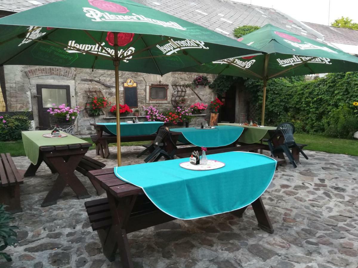 Penzion Kamenny Dvur Vimperk Buitenkant foto